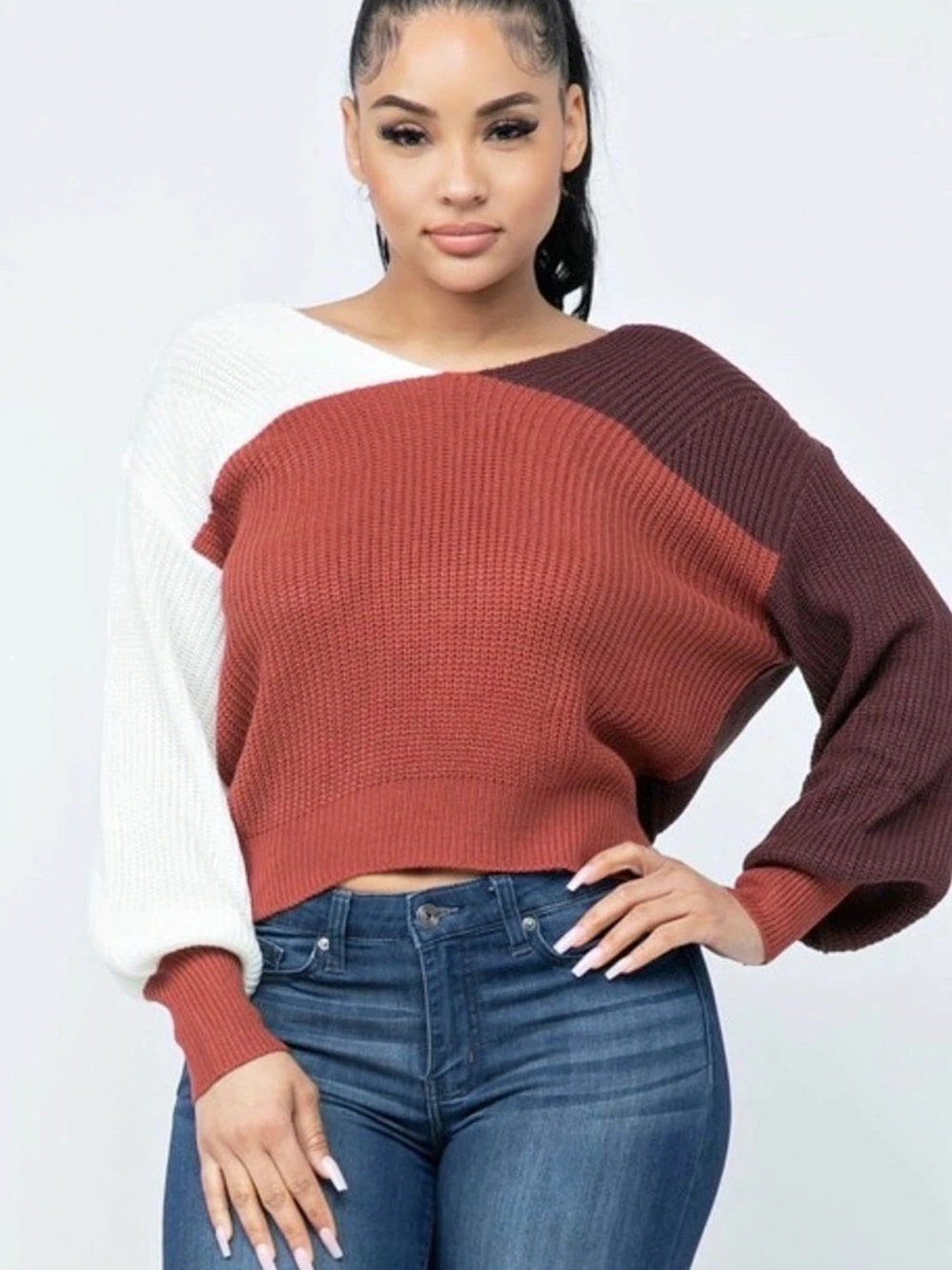 Color Block Open Back Sweater in Red & White Like New